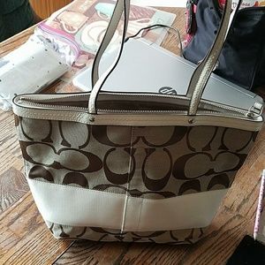 Medium Coach tote, MAKE OFFER